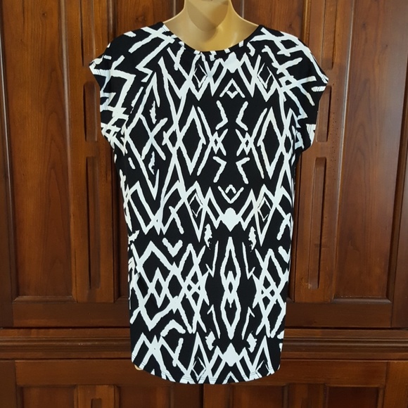 Top - Picture 2 of 3